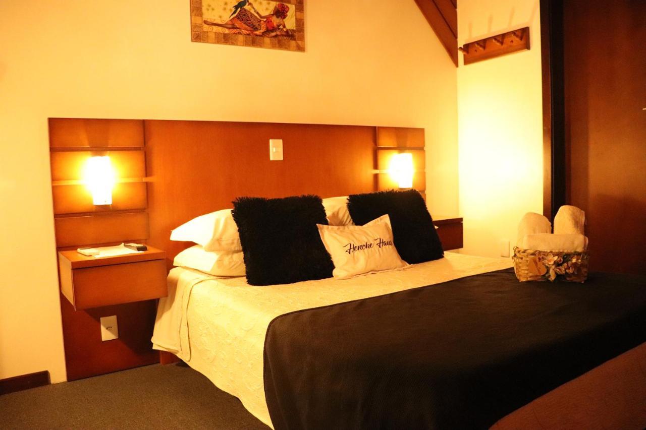 Pousada Hencke Haus (Adults Only) Канела Экстерьер фото