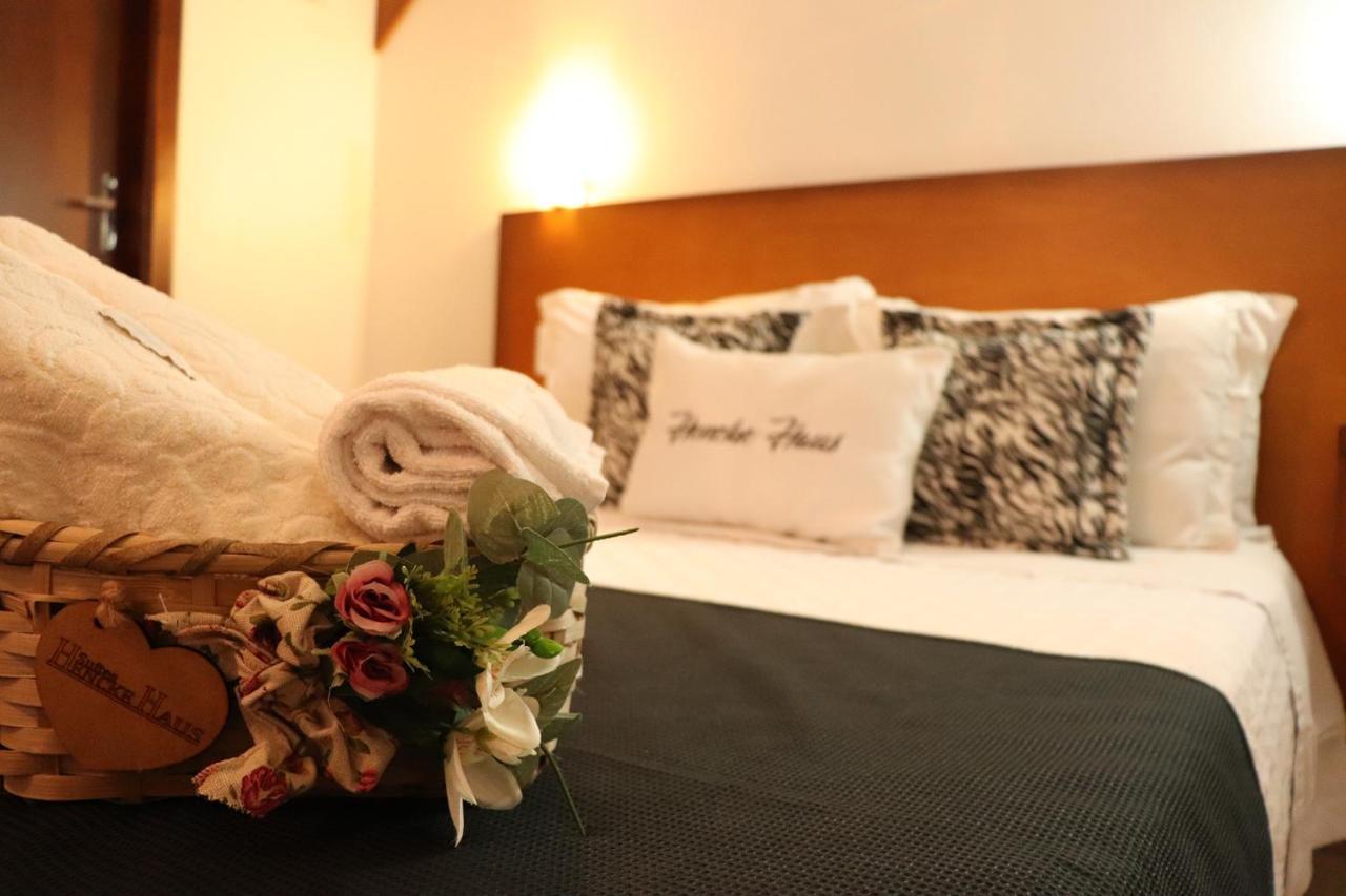 Pousada Hencke Haus (Adults Only) Канела Экстерьер фото